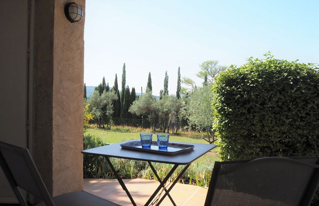 Pretty Holiday House With Private Garden, Apt - Foto 10