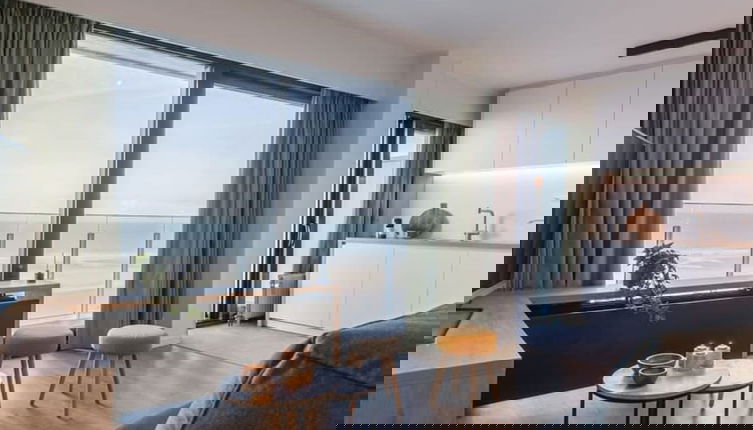 Foto 1 - Cosy Apartment With Terrace Overlooking the sea