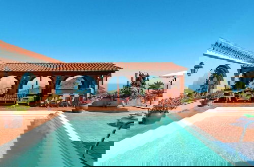 Foto 16 - Luxurious Villa Oasis in Santa Brigida