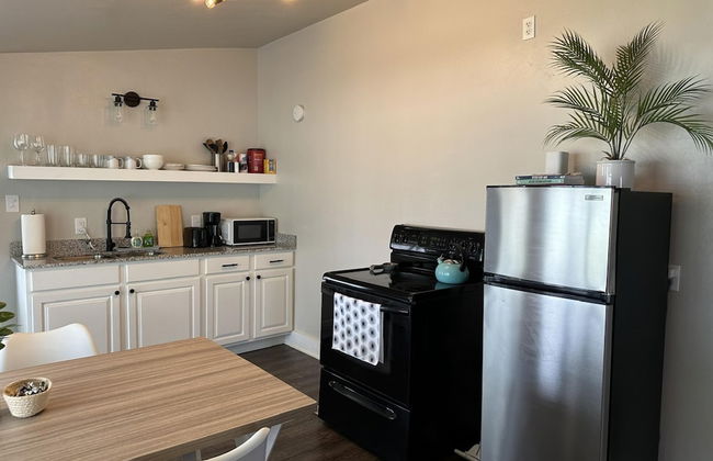 Cozy Charm Studio W 2BR I Fully Furnished - Foto 10