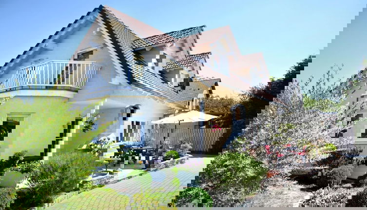 Foto 1 - House by Lake Mirow With Terrace & Nature Trails