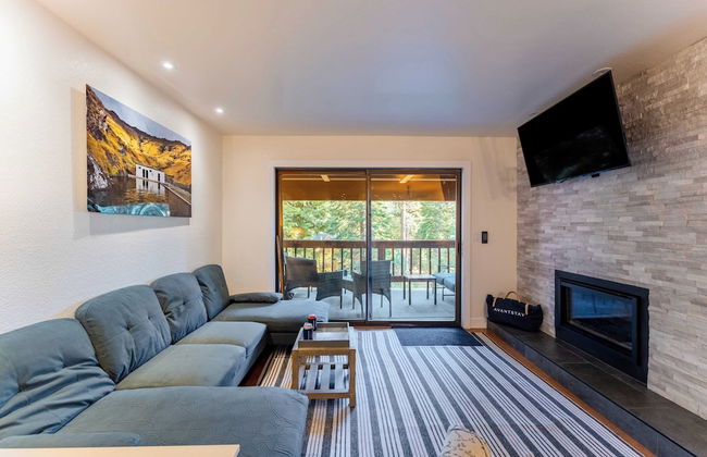 Walk to Lake, Dining+shops 5mins to Ski Resort Incline Paradise by Avantstay - Foto 2