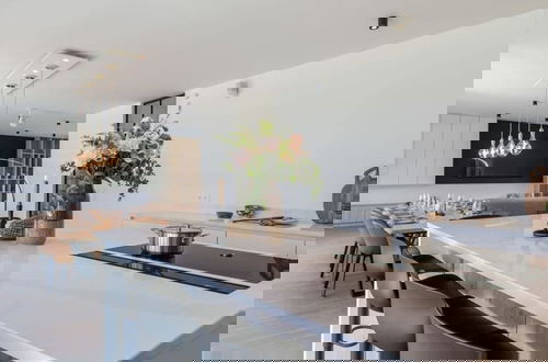 Foto 10 - Luxurious House With Indoor Elevator in Knokke