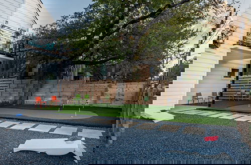 Foto 5 - Eastside Home w Killer Yard - Golf Pool Firepit