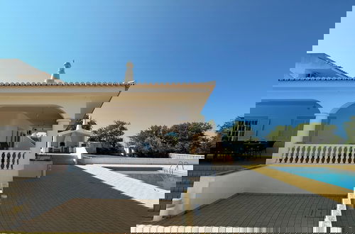 Foto 11 - BnB Homes Luxurious Villa With 5 Bedrooms Pool