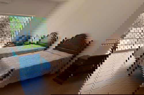 Foto 44 - BnB Homes Luxurious Villa With 5 Bedrooms Pool