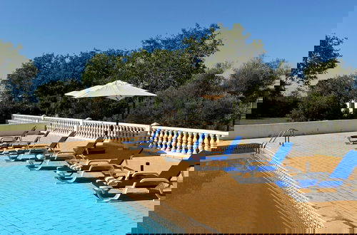 Foto 16 - BnB Homes Luxurious Villa With 5 Bedrooms Pool