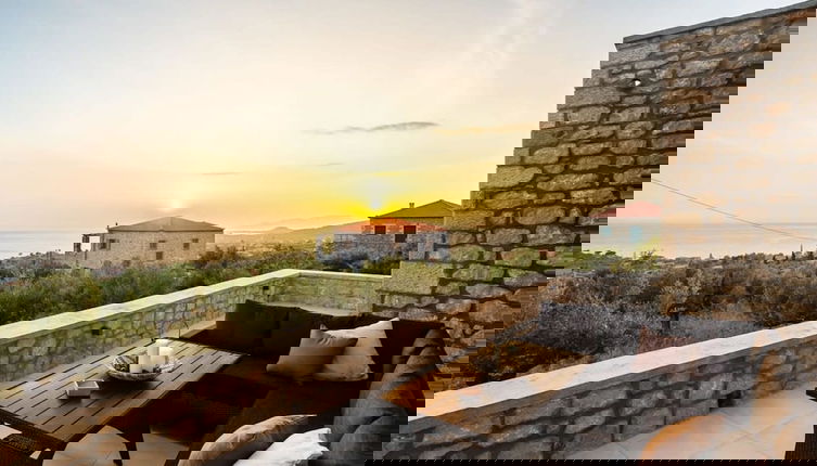 Foto 1 - Mani Stone Villa A Paradise of Panoramic Views