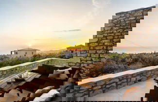 Foto 1 - Mani Stone Villa A Paradise of Panoramic Views