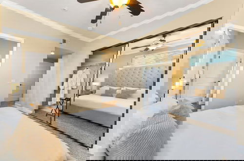 Foto 5 - 2BR Getaway Pool Gym Basketball Court Theater Access