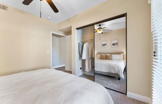 2BR Getaway Pool Gym Basketball Court Theater Access - Foto 8