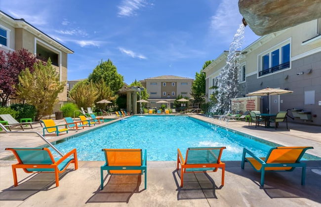 2BR Getaway Pool Gym Basketball Court Theater Access - Foto 27