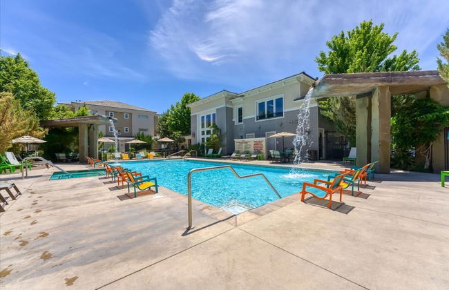 2BR Getaway Pool Gym Basketball Court Theater Access - Foto 28