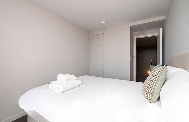 Chic Three-bedroom Home in Poplar - Photo 13