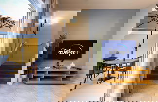 Photo 2 - Townhome Jacuzzi Grill 10 min Disney
