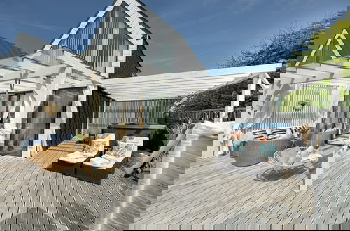Foto 13 - House With a Huge Terrace and a Whirlpool Bathtub