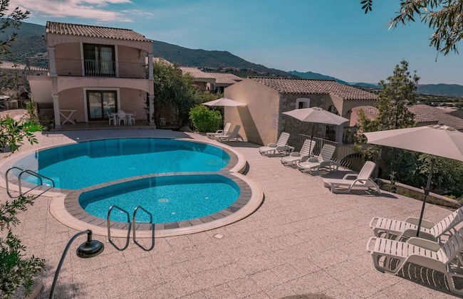 Apartment in Badus With Communal Pool - Foto 6