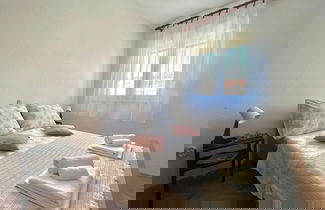 Foto 2 - Bright and Cozy Apartment With Balcony in Kastel Luksic