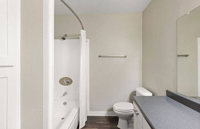 1200 Riverside - Foto 11
