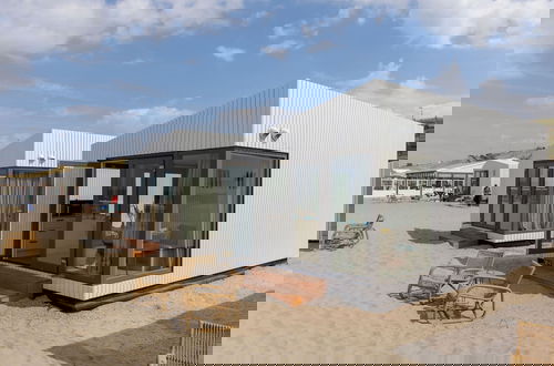 Foto 1 - Unique Beach House on the Beach of Zandvoort