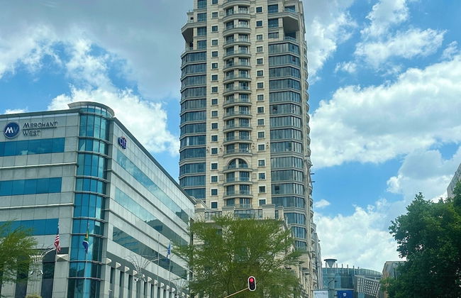 KMG Apartments x Michelangelo Towers 0705 - Foto 1