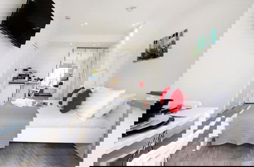 Photo 9 - The Armadale Road Residence II