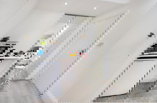 Photo 13 - The Armadale Road Residence II