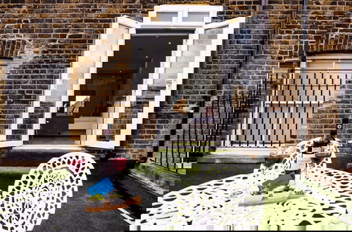 Photo 7 - The Armadale Road Residence II