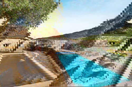 Foto 12 - Countryside Idyllic Holiday Home With Pool