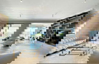Foto 1 - Apartment With Sea View Terrace