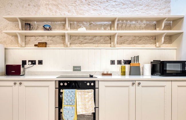 The Cider Barn - Gorgeous 2BD Near Bath - Photo 17