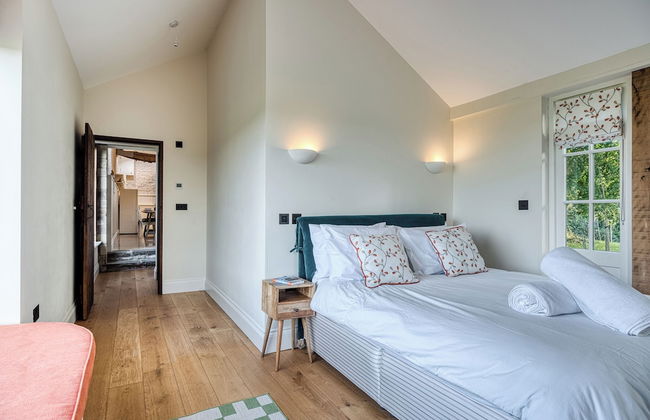 The Cider Barn - Gorgeous 2BD Near Bath - Photo 4