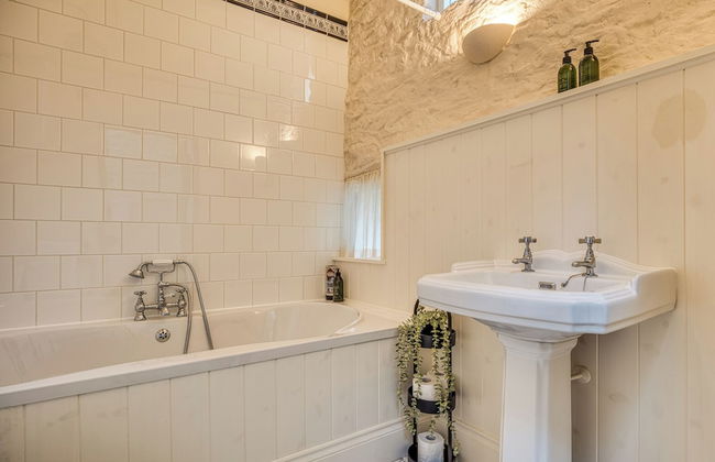 The Cider Barn - Gorgeous 2BD Near Bath - Photo 40