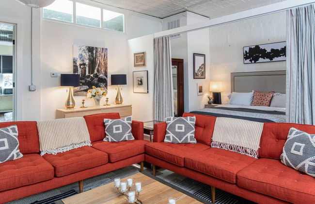 High-design Loft on Historic Alley Park Free - Foto 10