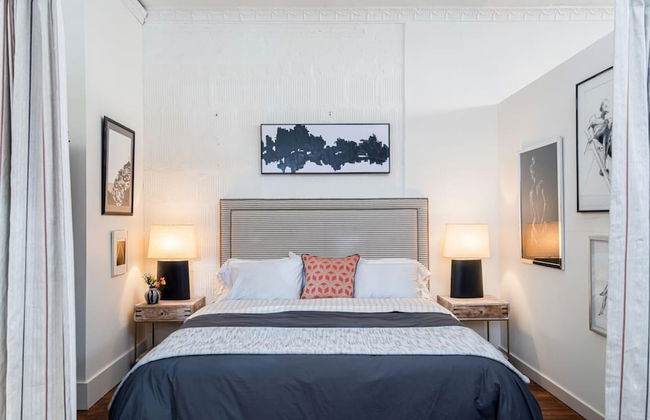 High-design Loft on Historic Alley Park Free - Foto 8