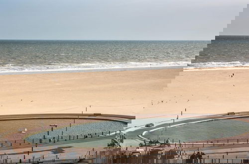 Foto 27 - Stunning Sea View Penthouse 2 Bedroom 2 Bathroom