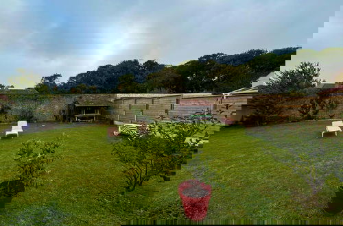 Foto 31 - Pleasant Holiday Home Near the D-day Beaches