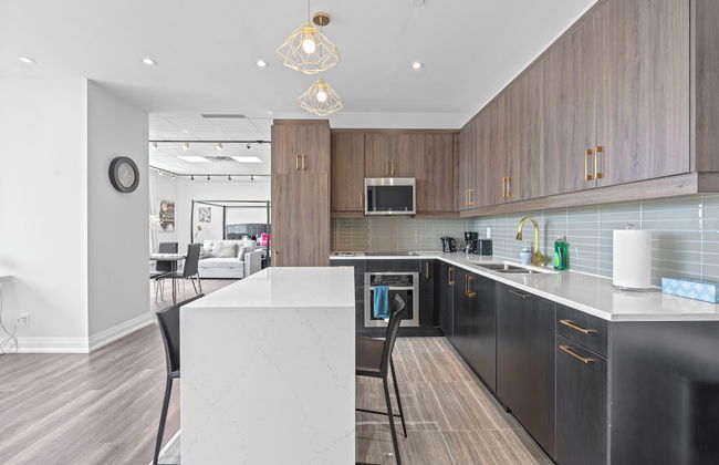 Bright Suites Finch West by GLOBALSTAY - Photo 18