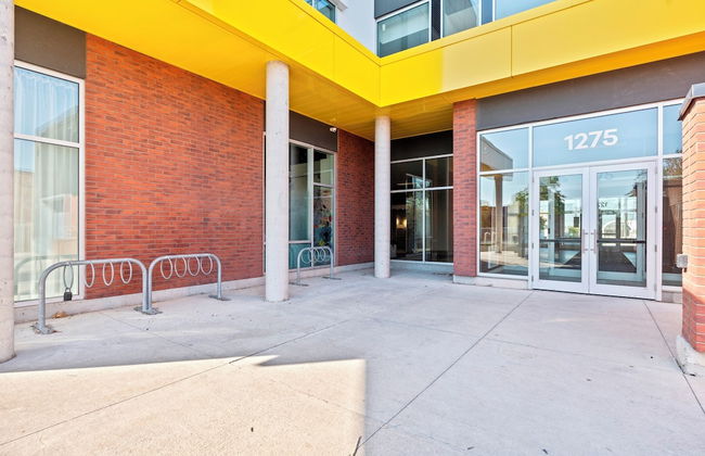 Bright Suites Finch West by GLOBALSTAY - Photo 39