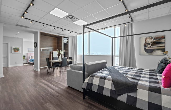 Bright Suites Finch West by GLOBALSTAY - Photo 41