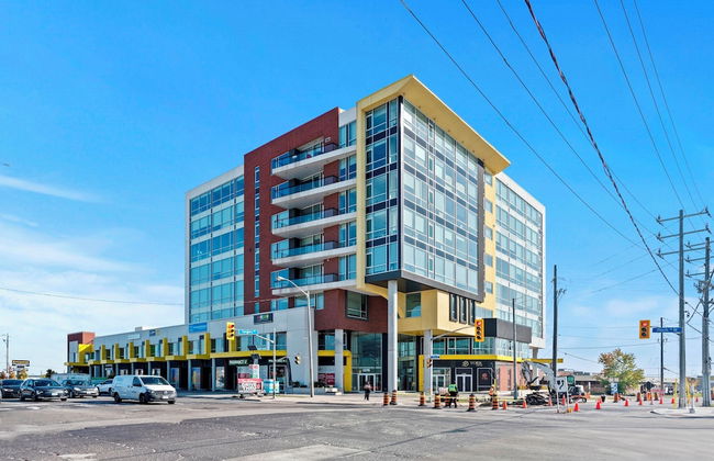 Bright Suites Finch West by GLOBALSTAY - Photo 40