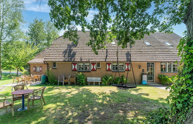 Group Home in Giethoorn With Waterside Terrace - Foto 37
