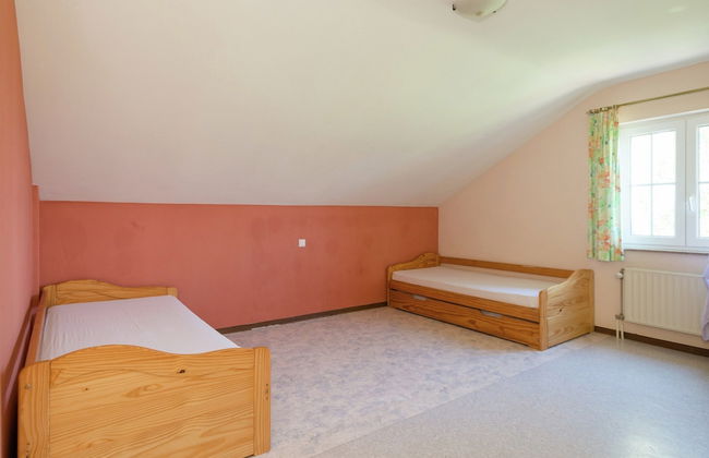 Spacious Holiday Home in Chodes With Sauna - Foto 12