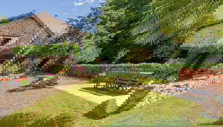 Photo 1 - Romantic Cottage With Shared Swimming Pool