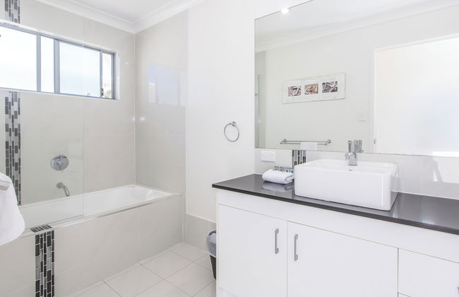 Coastal Charm on Casuarina Way - Foto 21
