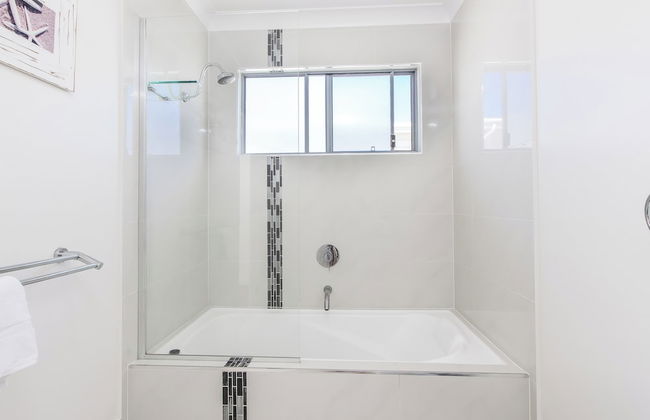 Coastal Charm on Casuarina Way - Foto 22