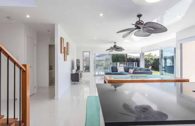 Coastal Charm on Casuarina Way - Foto 26