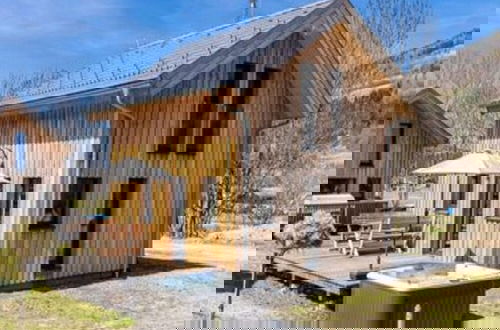Foto 15 - Inviting Chalet With Terrace