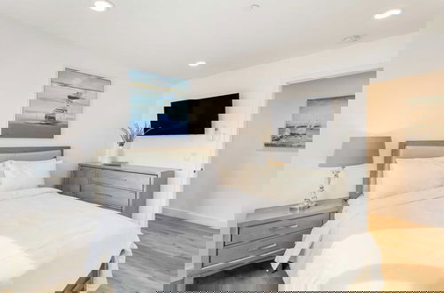 Photo 36 - Velvet Sand Buyout by Avantstay Steps to Newport Beach Sleeps 22