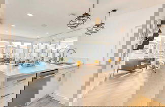 Foto 3 - Velvet Sand I by Avantstay Steps to Newport Beach Private Rooftop w/ Outdoor Kitchen & Hot Tub!